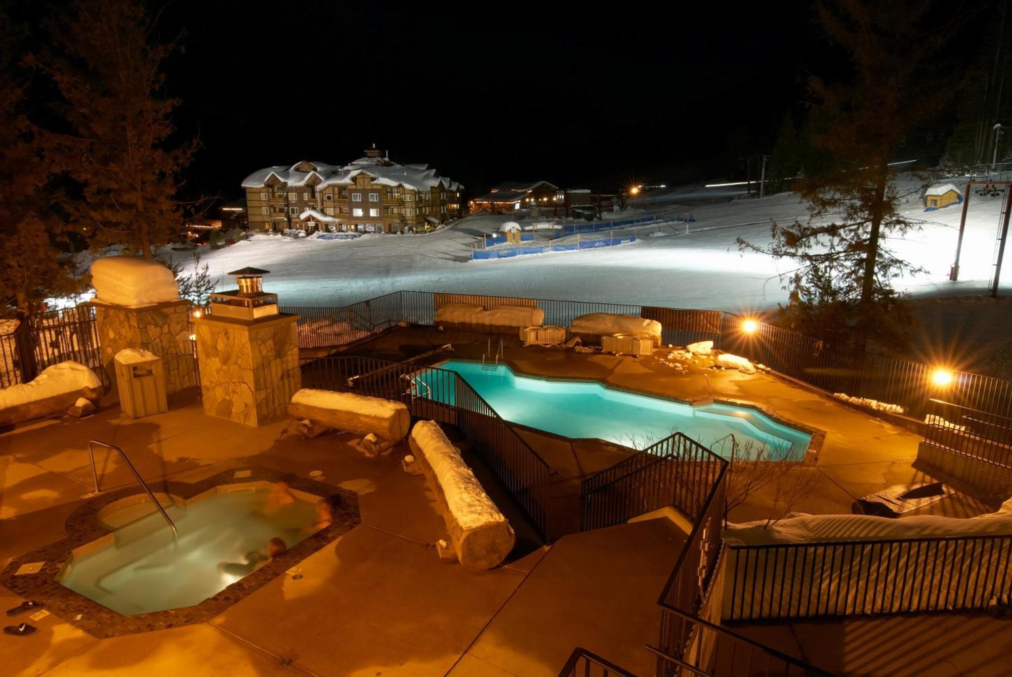 Snow Creek Lodge By Fernie Lodging Co 外观 照片
