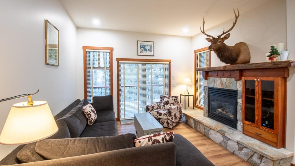 Snow Creek Lodge By Fernie Lodging Co 外观 照片